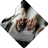 Чем занимается таргетолог и как им стать с нуля