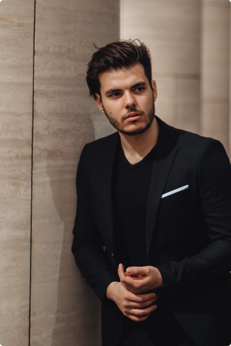 Преподаватель Дамир Хихмятуллин