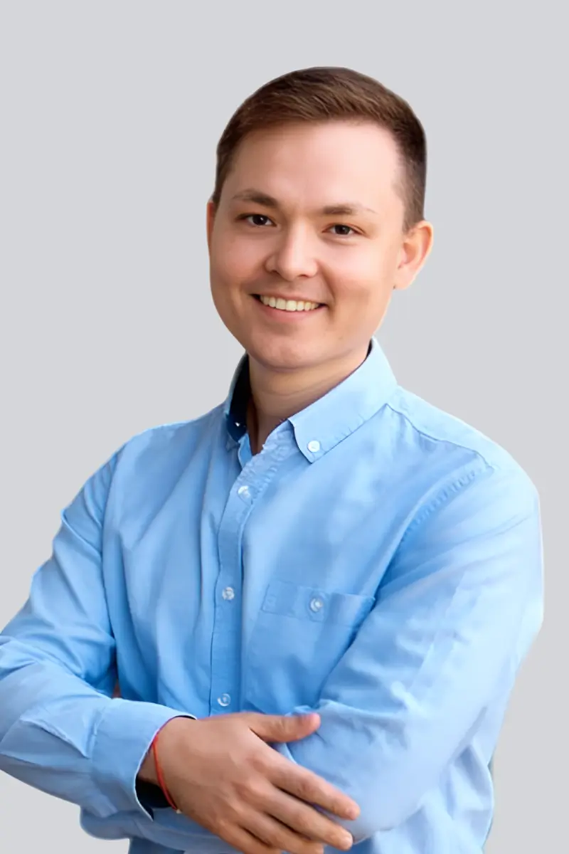 Преподаватель Булат Мингазов