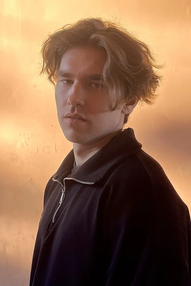 Преподаватель Егор Ляпустин